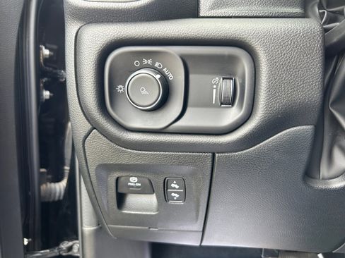 Used 2023 RAM 1500 Laramie image 24