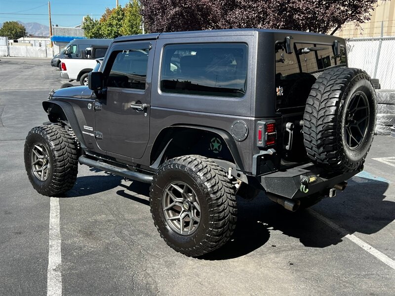 Used 2018 Jeep Wrangler Sport AWD/4WD image 5
