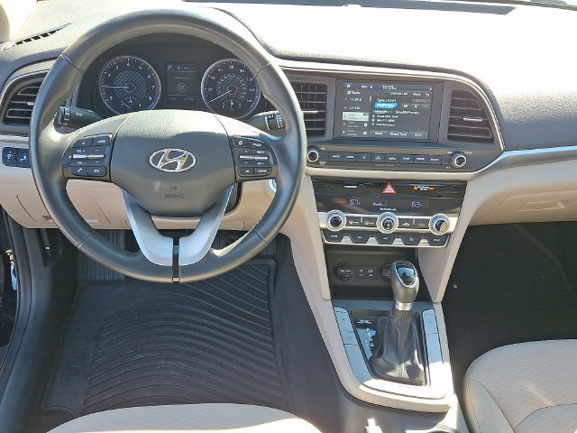 Used 2020 Hyundai Elantra Value Edition w/ Winter Weather Package FWD image 3