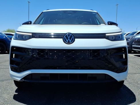 New 2026 Volkswagen Tiguan SE R-Line AWD/4WD image 2
