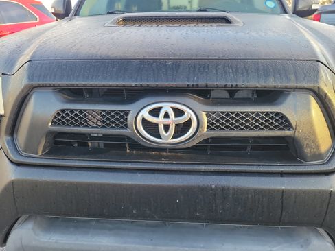 Used 2014 Toyota Tacoma PreRunner image 5