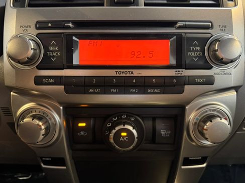Used 2010 Toyota 4Runner Limited AWD/4WD image 16