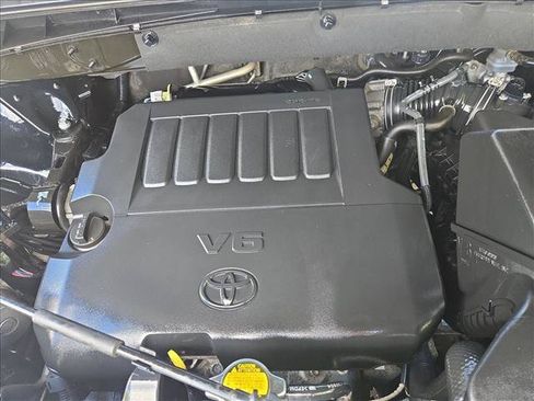 Used 2014 Toyota Highlander XLE AWD/4WD image 25