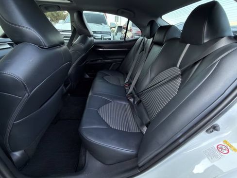 Used 2019 Toyota Camry SE w/ Convenience Package FWD image 26