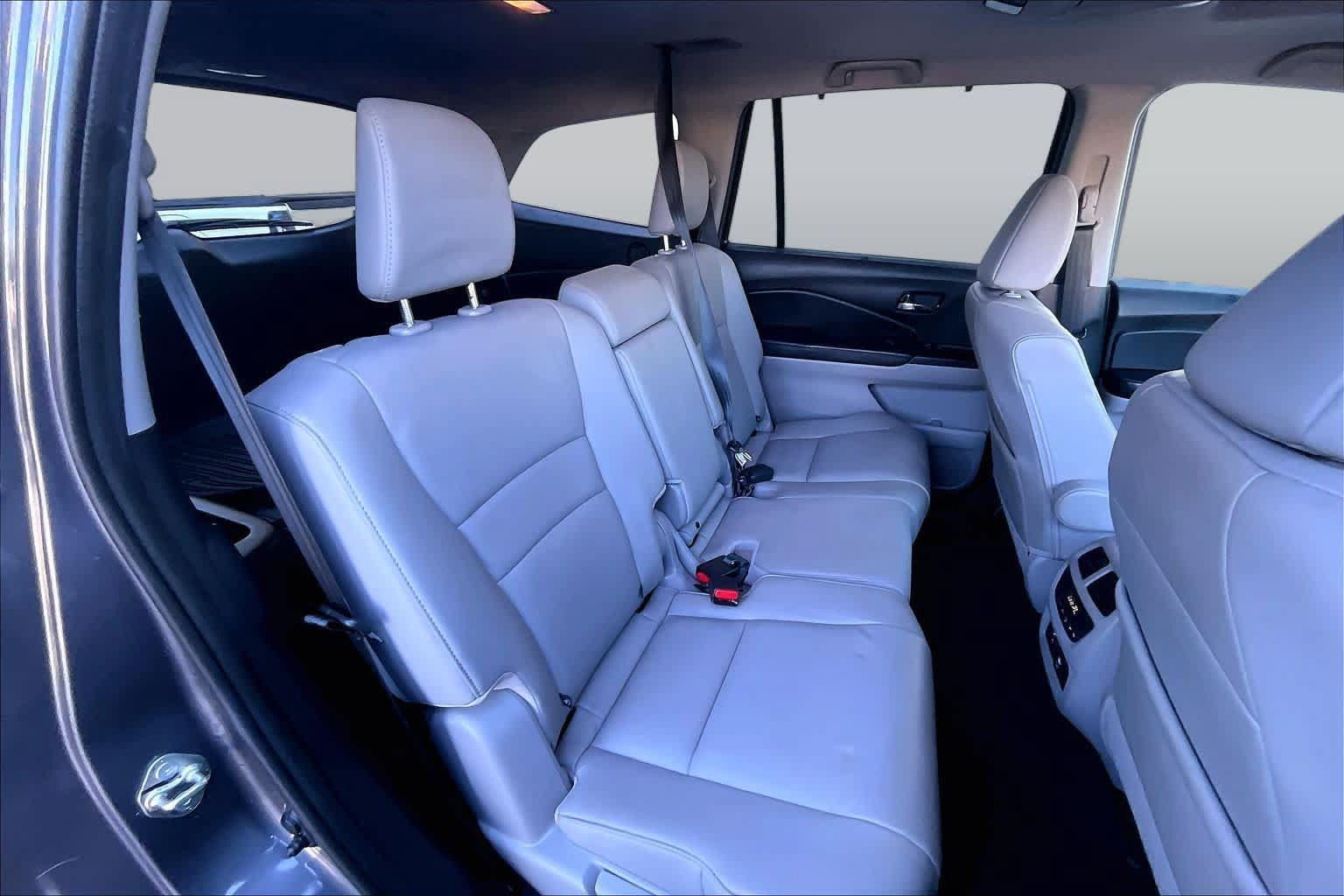 Used 2018 Honda Pilot Touring image 20