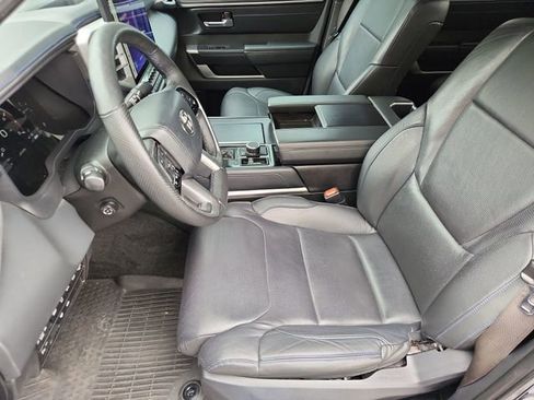 Used 2022 Toyota Tundra Platinum AWD/4WD image 19