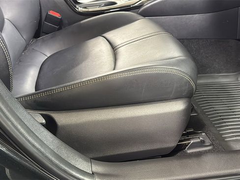 Used 2022 Toyota Corolla LE image 20