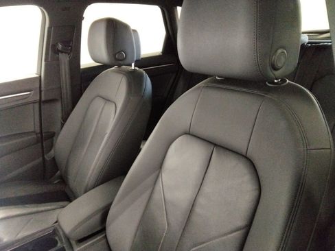 Used 2021 Audi Q3 2.0T Premium w/ Convenience Package image 31