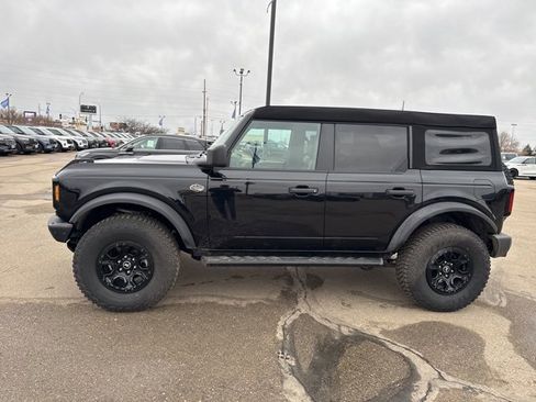 Used 2024 Ford Bronco Wildtrak image 5