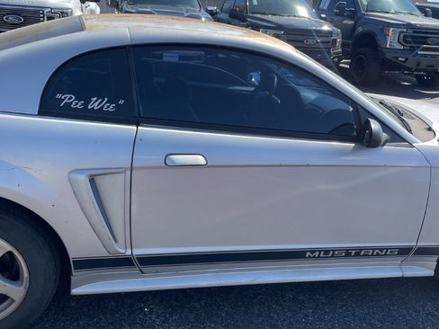 Used 2002 Ford Mustang Coupe image 6