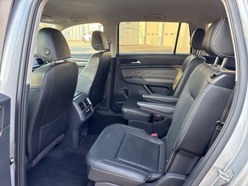 Used 2023 Volkswagen Atlas SE AWD/4WD image 32