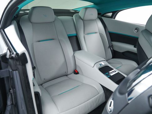 Used 2021 Rolls-Royce Wraith RWD image 19