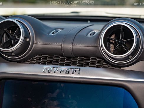 Used 2019 Ferrari Portofino image 24