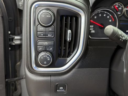 Used 2021 Chevrolet Silverado 1500 LT w/ Convenience Package II AWD/4WD image 27