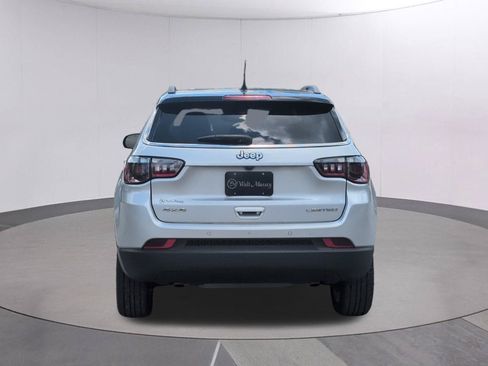 Used 2025 Jeep Compass Limited AWD/4WD image 4