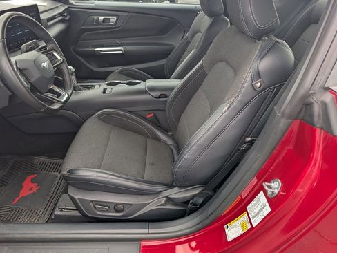 Used 2024 Ford Mustang EcoBoost image 11