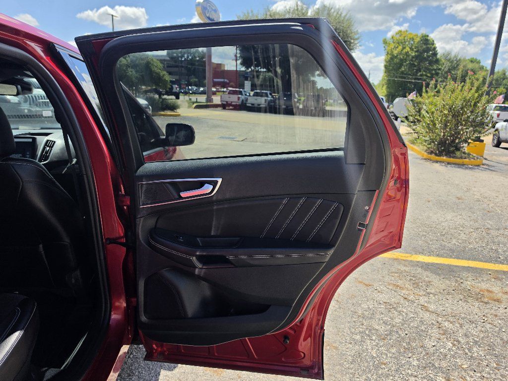 Used 2023 Ford Edge ST AWD/4WD image 18