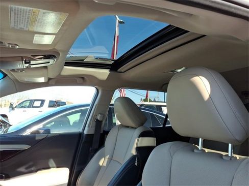 Used 2022 Subaru Outback Limited w/ Popular Package #2 image 16