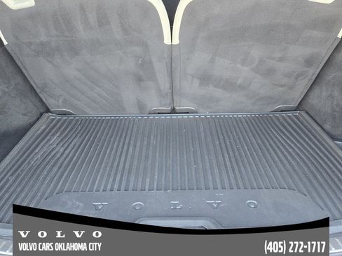 Certified 2022 Volvo XC90 T5 Momentum w/ Advanced Package image 32