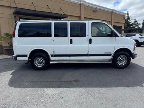 Used 2001 Chevrolet Express 3500 Passenger w/ LS Preferred Equipment Group RWD image 8