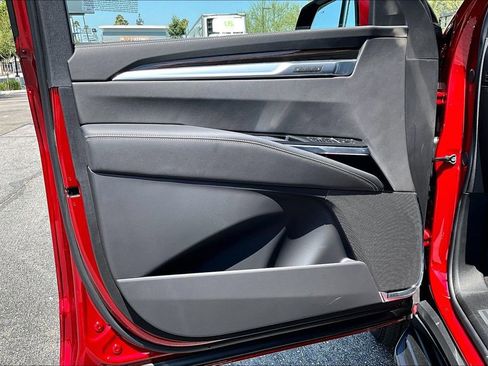 New 2026 Cadillac Escalade 4WD w/ LPO, Floor Liner Package image 11