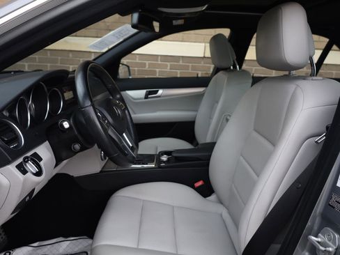 Used 2014 Mercedes-Benz C 250 Sedan image 14