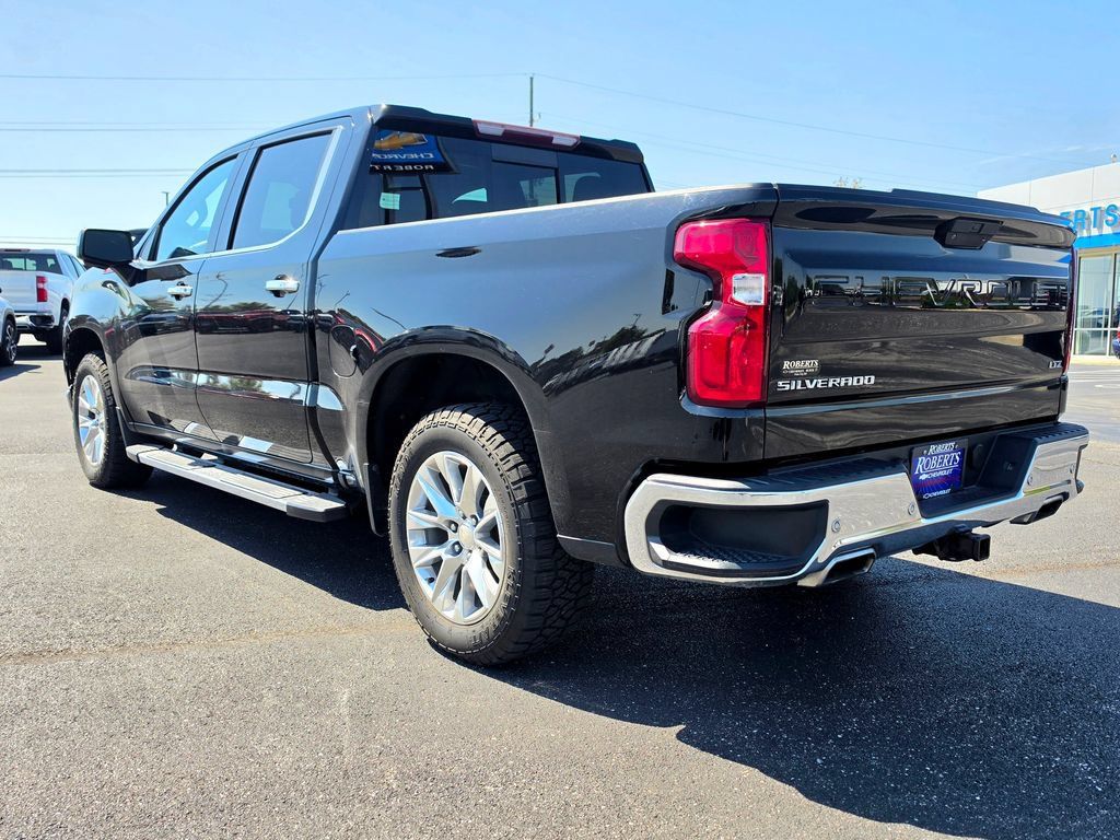 Used 2019 Chevrolet Silverado 1500 LTZ AWD/4WD image 4