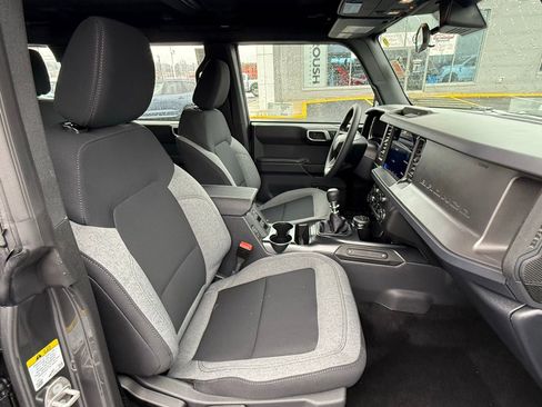 New 2025 Ford Bronco 4-Door image 21