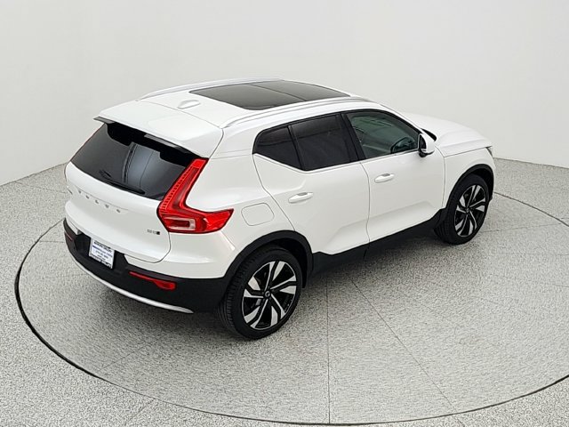 Used 2024 Volvo XC40 B5 Plus w/ Protection Package Premier AWD/4WD image 35