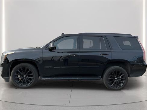 Used 2020 Cadillac Escalade Luxury w/ Escalade Sport Edition image 2