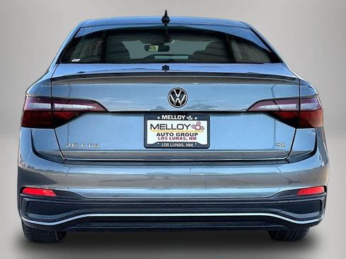 Used 2024 Volkswagen Jetta SE FWD image 5