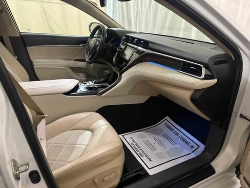 Certified 2018 Toyota Camry XLE image 27