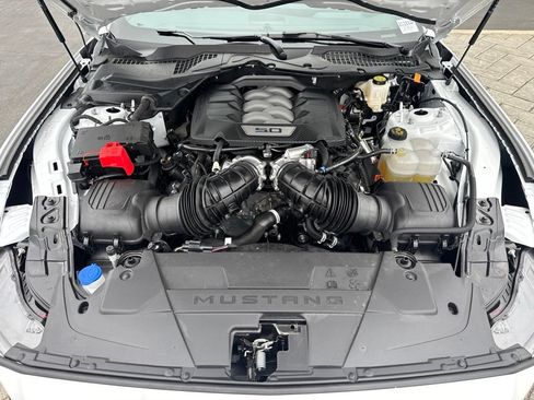 Used 2025 Ford Mustang GT Premium RWD image 23