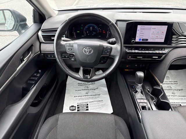 Used 2025 Toyota Camry LE w/ Convenience Package AWD/4WD image 13