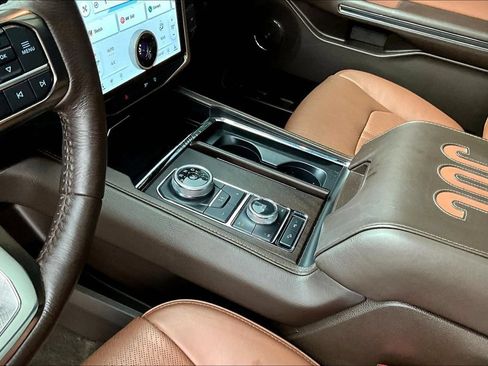 Used 2023 Ford Expedition King Ranch AWD/4WD image 20
