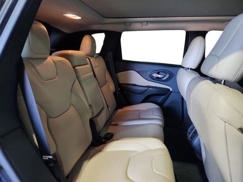 Used 2016 Jeep Cherokee Limited w/ Luxury Group image 23