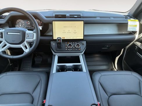 New 2026 Land Rover Defender 130 X-Dynamic SE AWD/4WD image 11