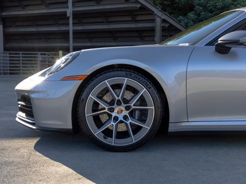 Certified 2025 Porsche 911 Carrera T RWD image 13