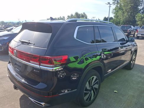 Used 2024 Volkswagen Atlas SEL AWD/4WD image 5
