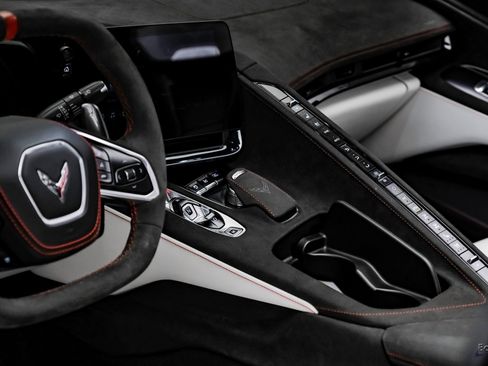 Used 2023 Chevrolet Corvette Stingray Premium Conv w/ Z51 Performance Package image 65