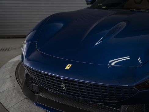 Used 2023 Ferrari Roma RWD image 10