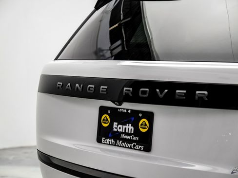 Used 2024 Land Rover Range Rover SE AWD/4WD image 15