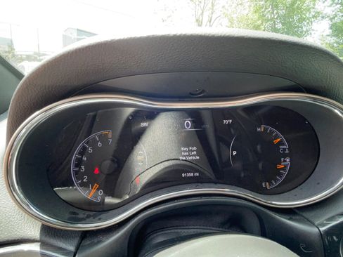 Used 2016 Jeep Grand Cherokee Laredo 75th Anniversary AWD/4WD image 11