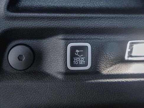 New 2025 Jeep Grand Cherokee L Limited w/ Luxury Tech Group II image 10