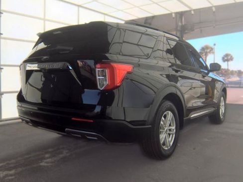 Used 2022 Ford Explorer XLT w/ Equipment Group 202A RWD image 3