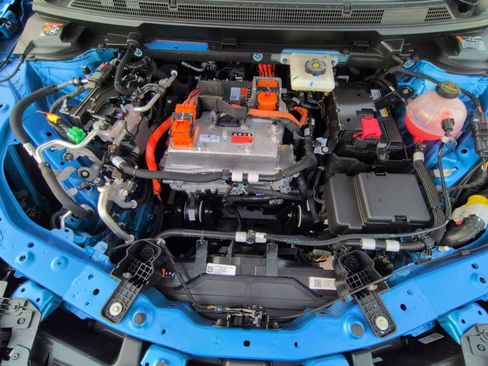 New 2025 Cadillac Optiq Luxury 1 image 29