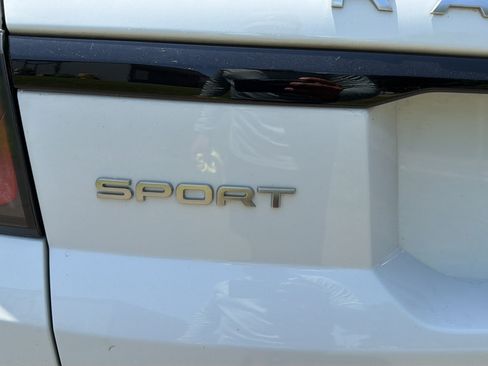 Used 2018 Land Rover Range Rover Sport SE AWD/4WD image 32