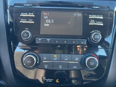 Used 2018 Nissan Rogue Sport S w/ S Appearance Package image 20