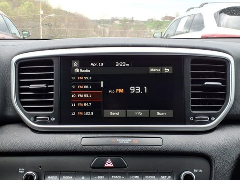 Used 2022 Kia Sportage Nightfall Edition image 16