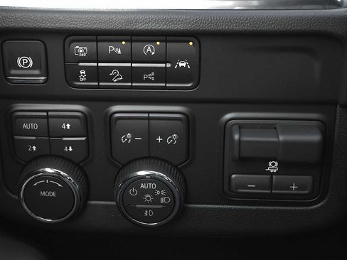 New 2026 Chevrolet Tahoe High Country w/ Sun And Tow Package image 25